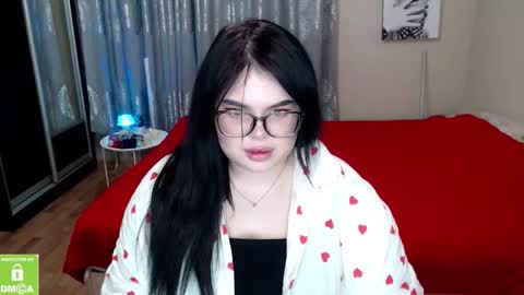 Snapshot of nellieney chatting on 13, 2, 2026 Mila online show from 13, 2, 2026