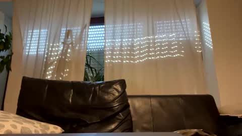 neneo21_ online show from 11, 3, 2025