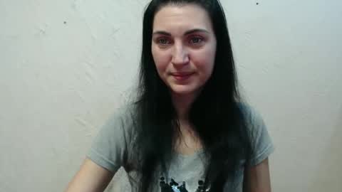 Snapshot of nensyfay_ chatting on 4, 1, 2025 Nensy online show from 4, 1, 2025