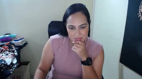 kelly lopez online show from 1, 2, 2025