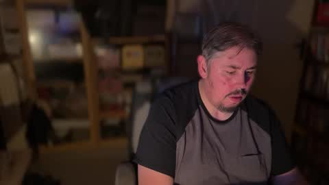 Snapshot of neofleet chatting on 31, 10, 2025 Alex online show from 31, 10, 2025