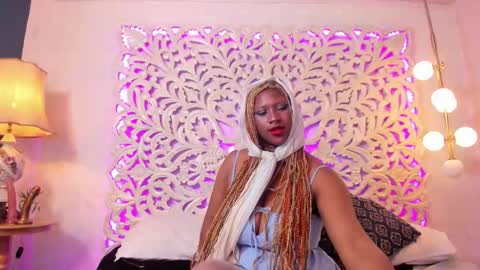 Nessa fox online show from 6, 10, 2025