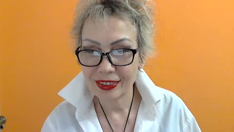 NessyJenixs online show from 7, 3, 2025