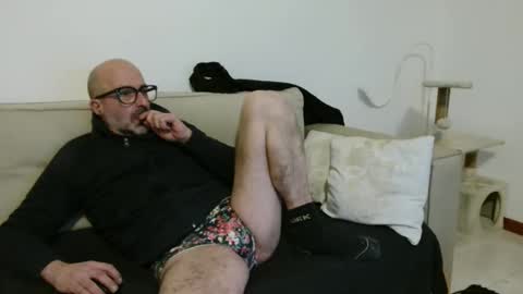 Snapshot of new_simi_74 chatting on 26, 11, 2025 simi online show from 26, 11, 2025