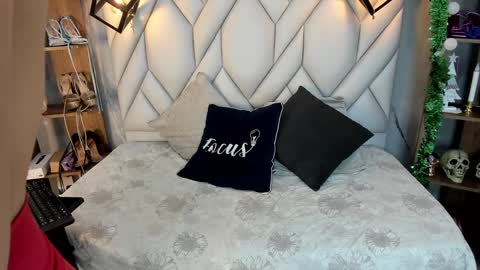 Milena online show from 10, 1, 2025