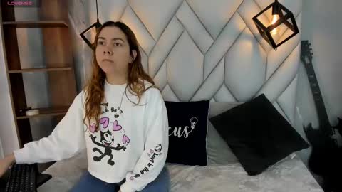 Milena online show from 17, 2, 2025