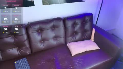 Snapshot of nia_blum chatting on 2, 12, 2025 Nia Blum online show from 2, 12, 2025