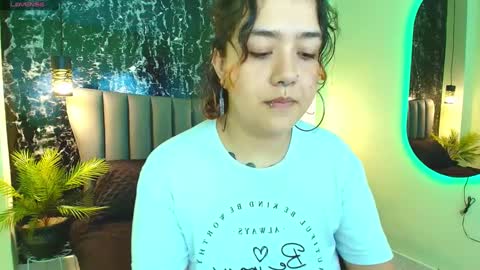 nia_starkx online show from 15, 9, 2025