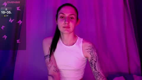 Snapshot of niaellis chatting on 16, 1, 2025 Nia online show from 16, 1, 2025