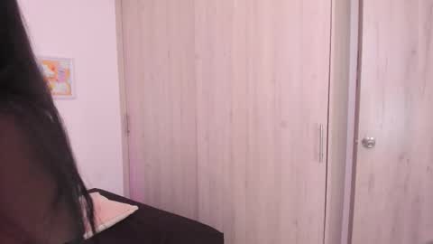  Nia  online show from 14, 1, 2026