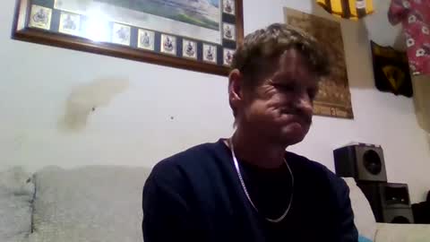 Snapshot of niceozziecockxxx chatting on 24, 10, 2025 Sexiishaine online show from 24, 10, 2025