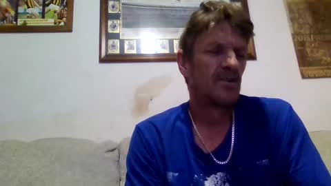 Snapshot of niceozziecockxxx chatting on 11, 11, 2025 Sexiishaine online show from 11, 11, 2025