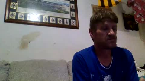 Snapshot of niceozziecockxxx chatting on 12, 11, 2025 Sexiishaine online show from 12, 11, 2025