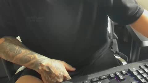 Snapshot of nicepussyandcock chatting on 14, 10, 2025 Camila And Steeven online show from 14, 10, 2025