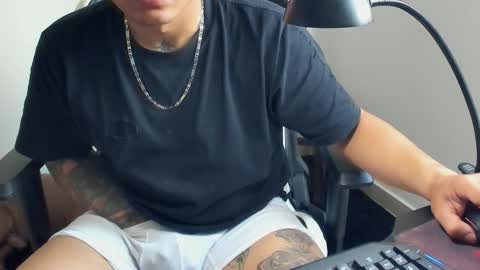 Snapshot of nicepussyandcock chatting on 16, 10, 2025 Camila And Steeven online show from 16, 10, 2025