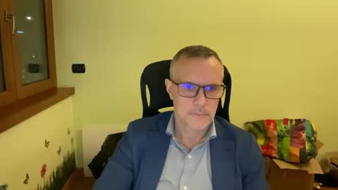 Snapshot of niceshy_71 chatting on 4, 12, 2025 Andrew online show from 4, 12, 2025