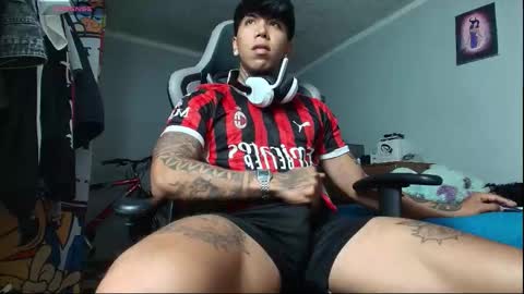 Snapshot of nickhot0609 chatting on 14, 11, 2025 Nickhot0609 online show from 14, 11, 2025