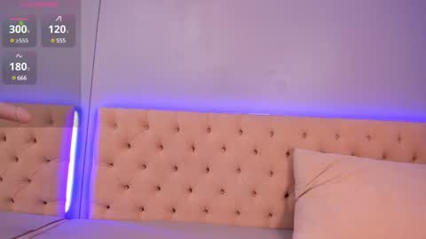 Nickie online show from 13, 12, 2024