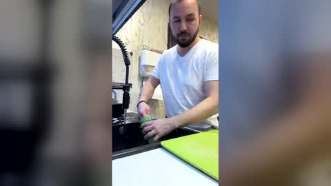 Julian online show from 11, 2, 2026