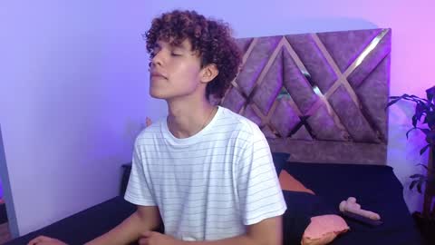 Snapshot of nickolas_moon chatting on 2, 2, 2025 Nickolas Muoz online show from 2, 2, 2025