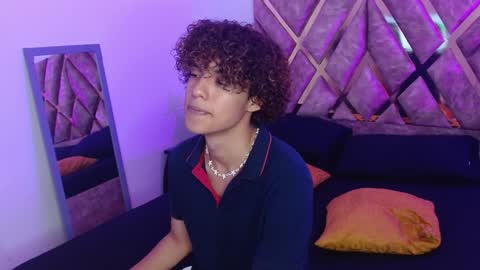 Snapshot of nickolas_moon chatting on 3, 2, 2025 Nickolas Muoz online show from 3, 2, 2025