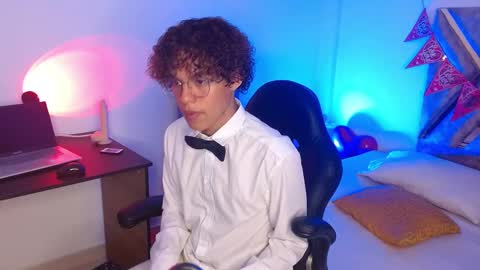 Snapshot of nickolas_moon chatting on 18, 2, 2025 Nickolas Muoz online show from 18, 2, 2025