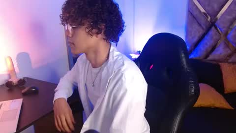 Snapshot of nickolas_moon chatting on 20, 2, 2025 Nickolas Muoz online show from 20, 2, 2025