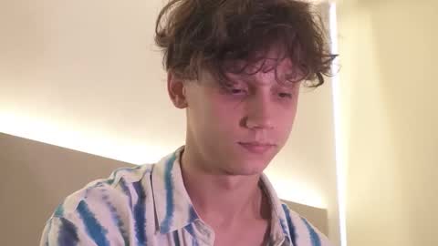 Snapshot of nicky_neal chatting on 24, 10, 2025 Nicky Neal online show from 24, 10, 2025