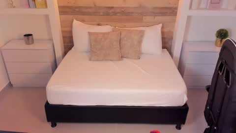 Snapshot of nicky_peyton chatting on 12, 10, 2025 Nicky online show from 12, 10, 2025