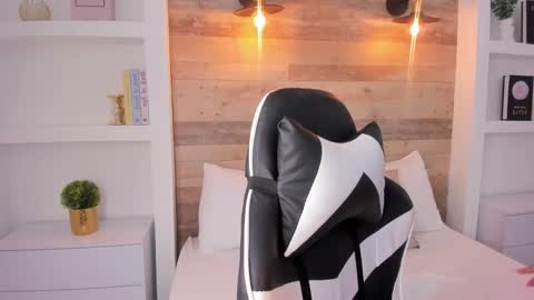 Snapshot of nicky_peyton chatting on 21, 10, 2025 Nicky online show from 21, 10, 2025