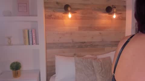 Snapshot of nicky_peyton chatting on 25, 10, 2025 Nicky online show from 25, 10, 2025