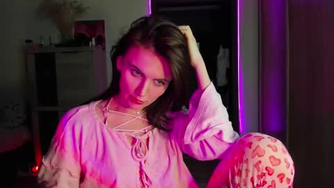 Snapshot of nicky_weekends chatting on 14, 2, 2025 Nicky Weekends online show from 14, 2, 2025