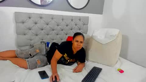 nickyluna online show from 14, 9, 2025