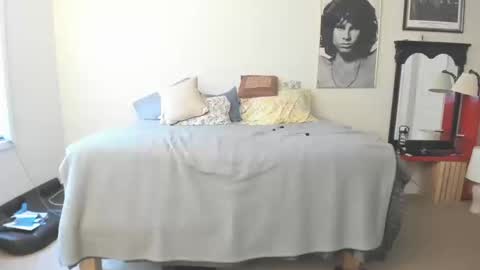 NicoDuvall online show from 13, 10, 2025