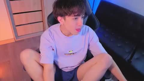 Snapshot of nicoisonline chatting on 15, 10, 2025 Nicolas online show from 15, 10, 2025