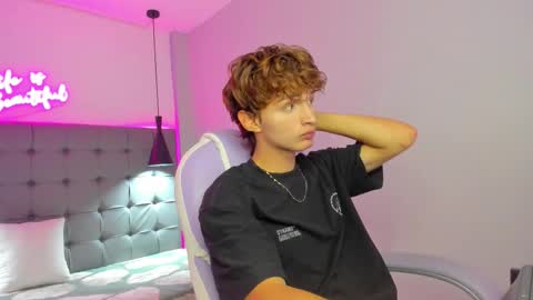 Snapshot of nicolasferrer18 chatting on 1, 11, 2025 nicolasferrer18 online show from 1, 11, 2025