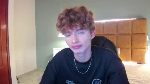 Snapshot of nicolasferrer18 chatting on 7, 11, 2025 nicolasferrer18 online show from 7, 11, 2025