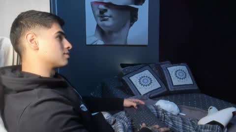 Snapshot of nicolasmuscle chatting on 8, 3, 2026 Andres online show from 8, 3, 2026