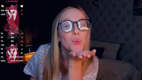 Snapshot of nicolavanderbie chatting on 10, 10, 2025 Nicoletta online show from 10, 10, 2025