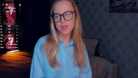 Snapshot of nicolavanderbie chatting on 12, 10, 2025 Nicoletta online show from 12, 10, 2025