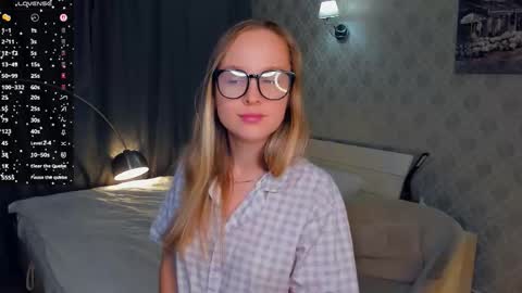 Snapshot of nicolavanderbie chatting on 18, 10, 2025 Nicoletta online show from 18, 10, 2025