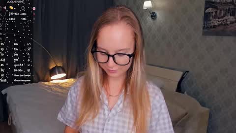 Snapshot of nicolavanderbie chatting on 20, 10, 2025 Nicoletta online show from 20, 10, 2025