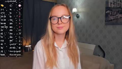 Snapshot of nicolavanderbie chatting on 27, 10, 2025 Nicoletta online show from 27, 10, 2025