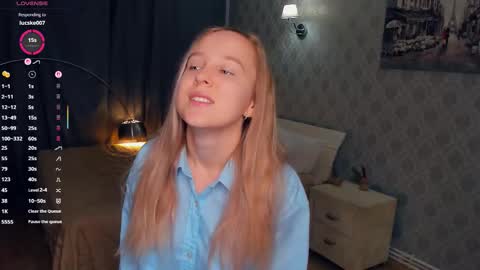 Snapshot of nicolavanderbie chatting on 1, 11, 2025 Nicoletta online show from 1, 11, 2025