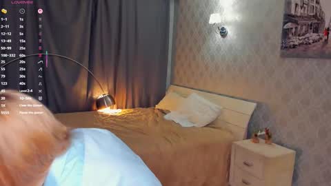 Snapshot of nicolavanderbie chatting on 14, 11, 2025 Nicoletta online show from 14, 11, 2025