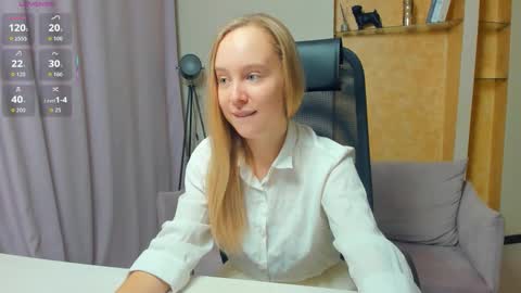 Snapshot of nicolavanderbie chatting on 22, 11, 2025 Nicoletta online show from 22, 11, 2025