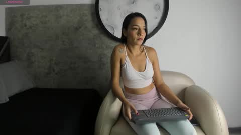 Snapshot of nicole2507 chatting on 21, 11, 2025 Nicole online show from 21, 11, 2025