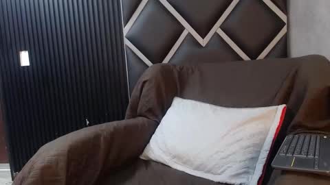 Nicole online show from 4, 2, 2026