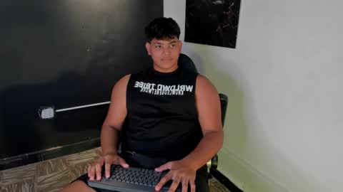 Snapshot of nicole_and_thiago1 chatting on 6, 3, 2026 nicole_and_thiago1 online show from 6, 3, 2026