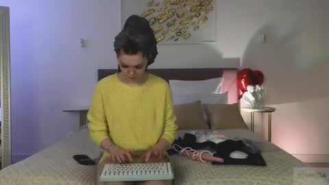 Snapshot of nicole_broown chatting on 1, 3, 2026 Nicole online show from 1, 3, 2026